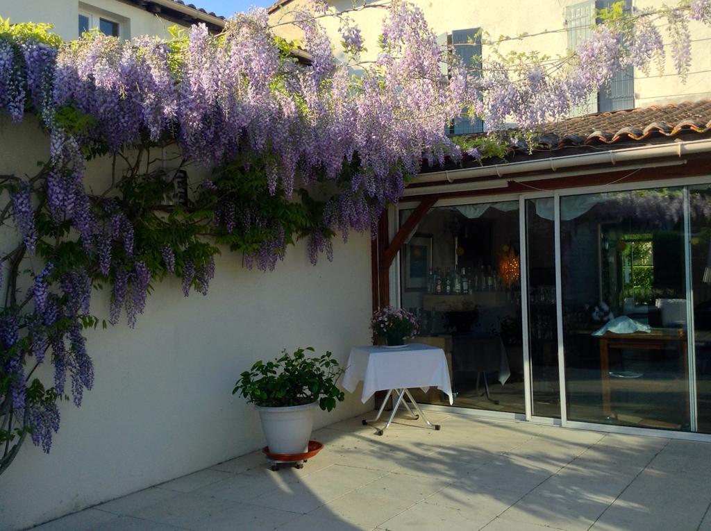 L'hôtel Du Périgord Hotel Aubeterre-sur-Dronne